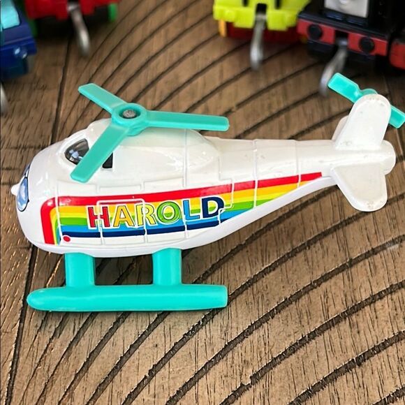 Thomas theβTrain π and Harold the Helicopter π 9 piece Toy Set, Choo Choo! π - Picture 10 of 17